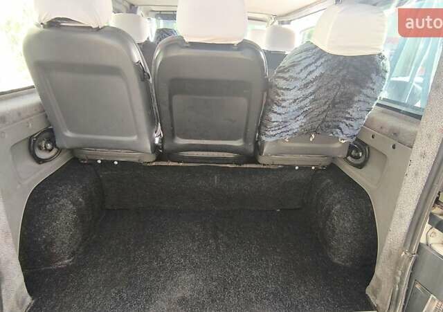 Білий Опель Віваро, об'ємом двигуна 1.9 л та пробігом 449 тис. км за 5500 $, фото 7 на Automoto.ua