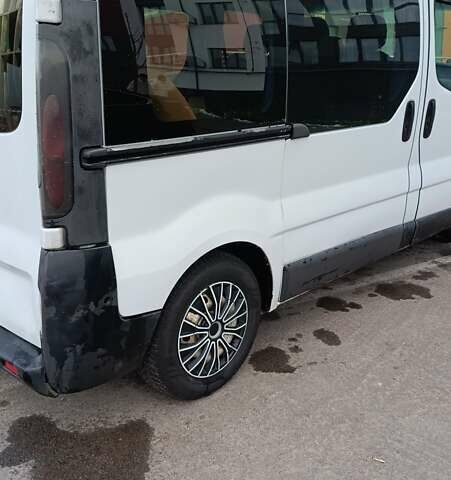 Білий Опель Віваро, об'ємом двигуна 1.9 л та пробігом 340 тис. км за 5300 $, фото 6 на Automoto.ua