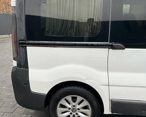 Білий Опель Віваро, об'ємом двигуна 1.9 л та пробігом 390 тис. км за 5850 $, фото 9 на Automoto.ua