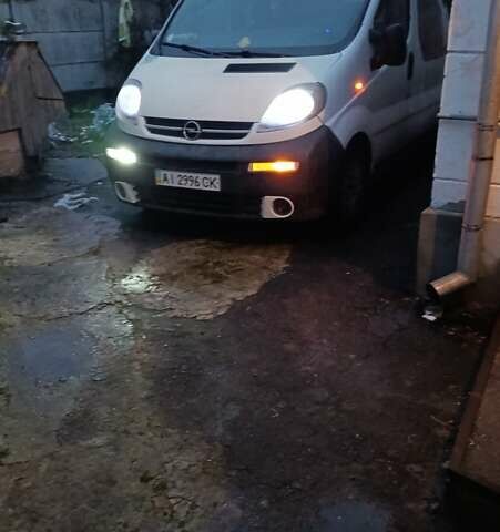 Білий Опель Віваро, об'ємом двигуна 1.9 л та пробігом 340 тис. км за 5300 $, фото 4 на Automoto.ua