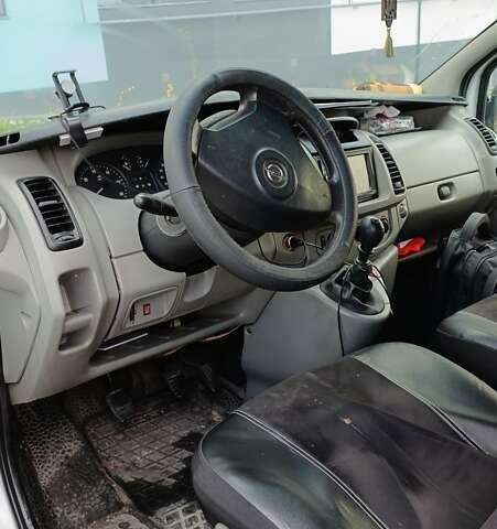 Білий Опель Віваро, об'ємом двигуна 1.9 л та пробігом 340 тис. км за 5300 $, фото 15 на Automoto.ua