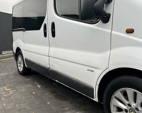 Білий Опель Віваро, об'ємом двигуна 1.9 л та пробігом 390 тис. км за 5850 $, фото 7 на Automoto.ua