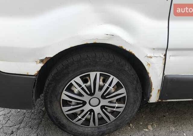 Білий Опель Віваро, об'ємом двигуна 1.9 л та пробігом 449 тис. км за 5500 $, фото 8 на Automoto.ua