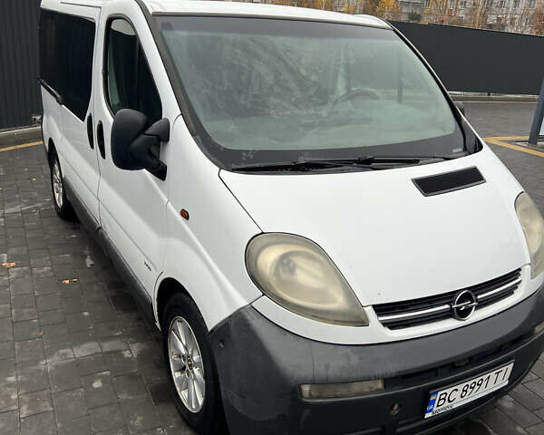Білий Опель Віваро, об'ємом двигуна 1.9 л та пробігом 390 тис. км за 5850 $, фото 10 на Automoto.ua