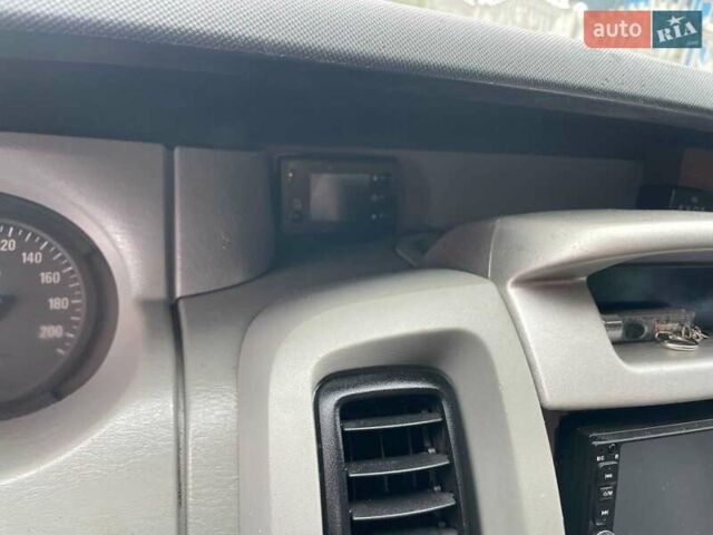 Белый Опель Виваро, объемом двигателя 1.9 л и пробегом 336 тыс. км за 7000 $, фото 9 на Automoto.ua
