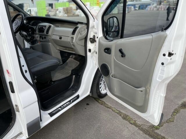 Белый Опель Виваро, объемом двигателя 1.9 л и пробегом 310 тыс. км за 7888 $, фото 17 на Automoto.ua