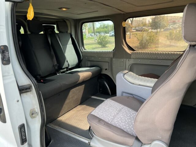 Белый Опель Виваро, объемом двигателя 1.9 л и пробегом 385 тыс. км за 5999 $, фото 9 на Automoto.ua