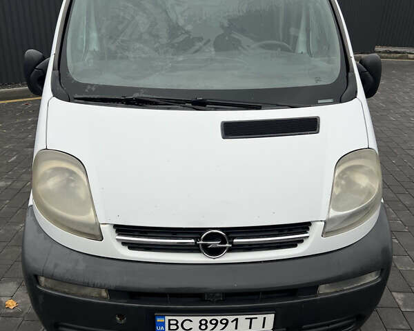 Білий Опель Віваро, об'ємом двигуна 1.9 л та пробігом 390 тис. км за 5850 $, фото 11 на Automoto.ua