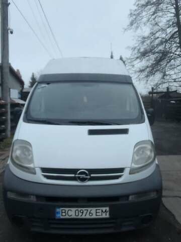 Белый Опель Виваро, объемом двигателя 1.87 л и пробегом 340 тыс. км за 4999 $, фото 5 на Automoto.ua