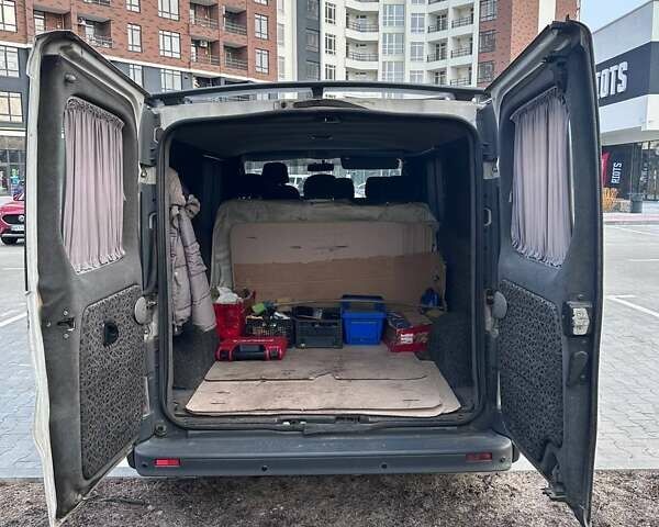 Белый Опель Виваро, объемом двигателя 1.9 л и пробегом 527 тыс. км за 6997 $, фото 6 на Automoto.ua