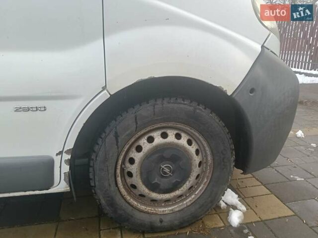 Белый Опель Виваро, объемом двигателя 1.9 л и пробегом 428 тыс. км за 6600 $, фото 12 на Automoto.ua