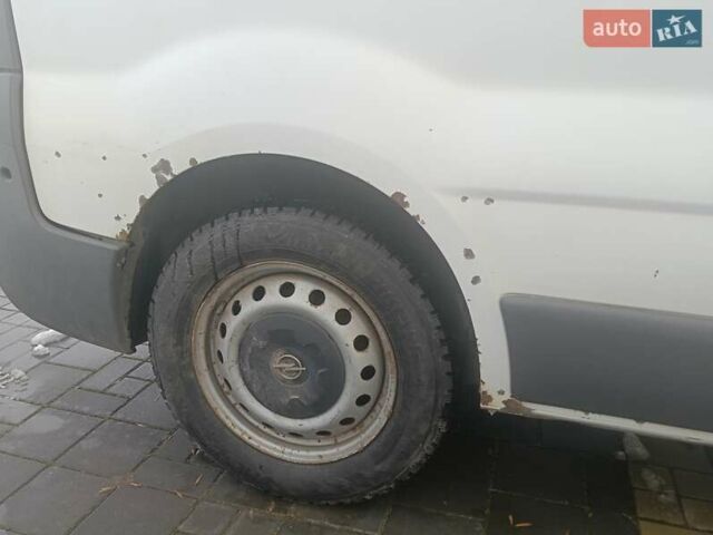 Белый Опель Виваро, объемом двигателя 1.9 л и пробегом 428 тыс. км за 6600 $, фото 11 на Automoto.ua