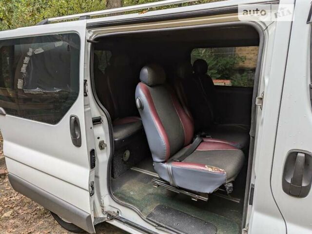 Белый Опель Виваро, объемом двигателя 1.9 л и пробегом 540 тыс. км за 5800 $, фото 8 на Automoto.ua