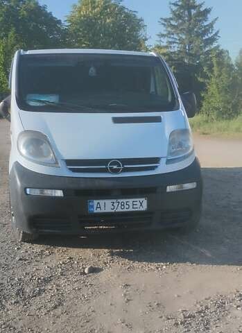 Белый Опель Виваро, объемом двигателя 0 л и пробегом 440 тыс. км за 5548 $, фото 4 на Automoto.ua
