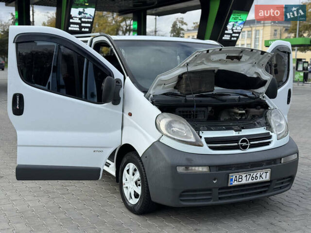 Белый Опель Виваро, объемом двигателя 1.87 л и пробегом 275 тыс. км за 6750 $, фото 18 на Automoto.ua
