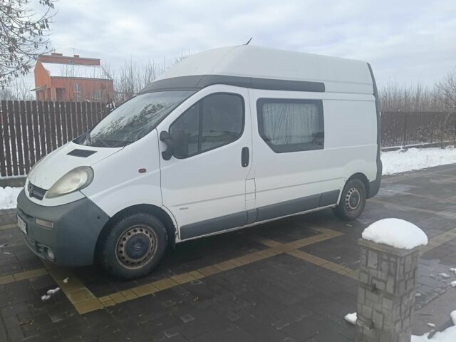 Белый Опель Виваро, объемом двигателя 1.9 л и пробегом 428 тыс. км за 6600 $, фото 1 на Automoto.ua