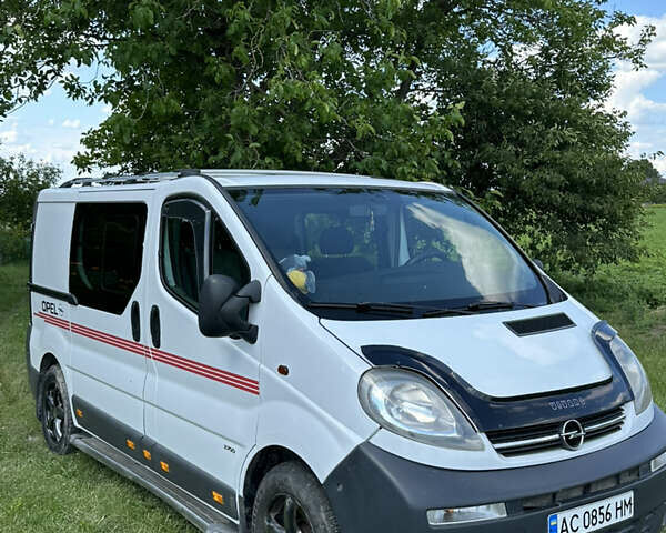 Белый Опель Виваро, объемом двигателя 1.87 л и пробегом 421 тыс. км за 7000 $, фото 8 на Automoto.ua