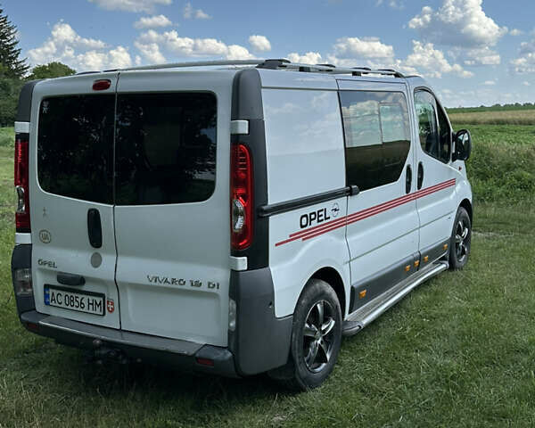 Белый Опель Виваро, объемом двигателя 1.87 л и пробегом 421 тыс. км за 7000 $, фото 6 на Automoto.ua