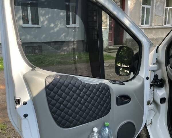 Білий Опель Віваро, об'ємом двигуна 1.9 л та пробігом 304 тис. км за 6999 $, фото 25 на Automoto.ua