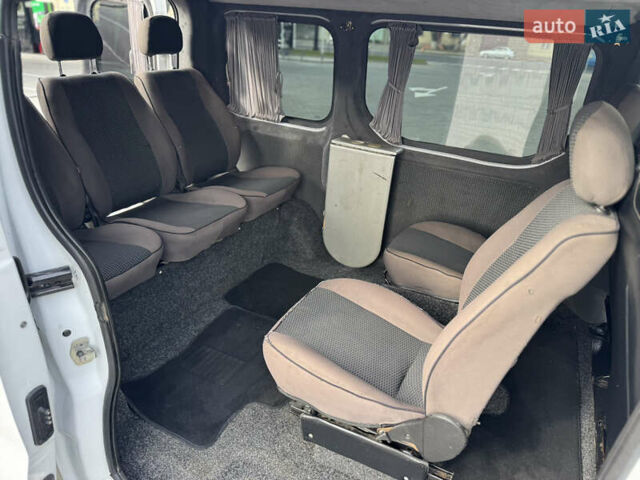 Белый Опель Виваро, объемом двигателя 1.87 л и пробегом 275 тыс. км за 6750 $, фото 29 на Automoto.ua