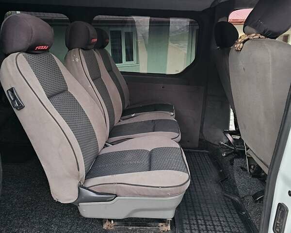 Білий Опель Віваро, об'ємом двигуна 1.9 л та пробігом 263 тис. км за 6000 $, фото 9 на Automoto.ua