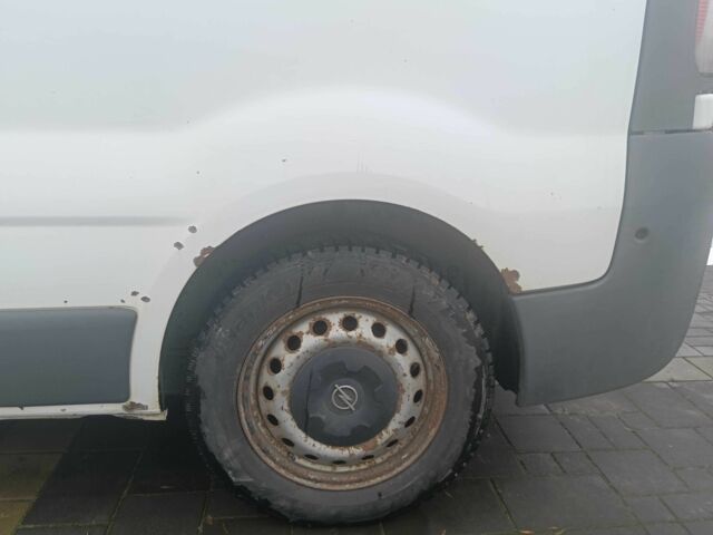 Белый Опель Виваро, объемом двигателя 1.9 л и пробегом 428 тыс. км за 6600 $, фото 14 на Automoto.ua