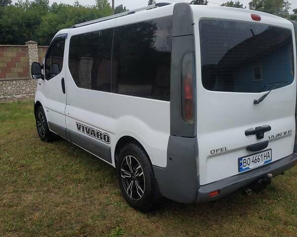 Білий Опель Віваро, об'ємом двигуна 1.9 л та пробігом 391 тис. км за 6300 $, фото 2 на Automoto.ua
