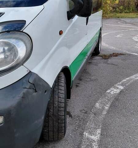 Белый Опель Виваро, объемом двигателя 1.9 л и пробегом 323 тыс. км за 6800 $, фото 4 на Automoto.ua