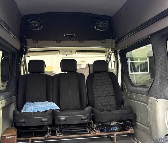 Білий Опель Віваро, об'ємом двигуна 1.9 л та пробігом 340 тис. км за 6000 $, фото 8 на Automoto.ua