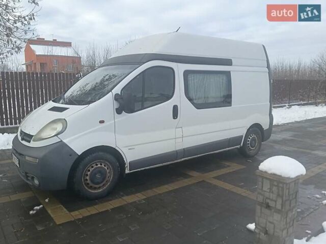 Белый Опель Виваро, объемом двигателя 1.9 л и пробегом 428 тыс. км за 6600 $, фото 1 на Automoto.ua
