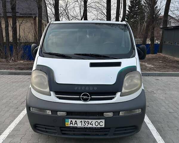 Белый Опель Виваро, объемом двигателя 1.9 л и пробегом 527 тыс. км за 6997 $, фото 1 на Automoto.ua