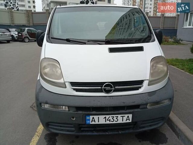 Белый Опель Виваро, объемом двигателя 1.9 л и пробегом 310 тыс. км за 6500 $, фото 8 на Automoto.ua