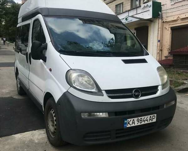 Белый Опель Виваро, объемом двигателя 1.9 л и пробегом 278 тыс. км за 5800 $, фото 9 на Automoto.ua