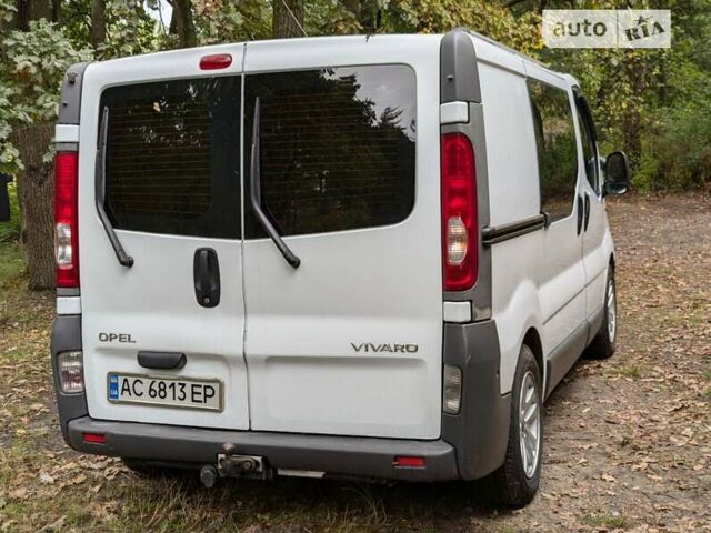 Белый Опель Виваро, объемом двигателя 1.9 л и пробегом 540 тыс. км за 5800 $, фото 3 на Automoto.ua