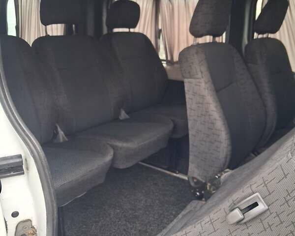 Белый Опель Виваро, объемом двигателя 1.87 л и пробегом 350 тыс. км за 7300 $, фото 19 на Automoto.ua