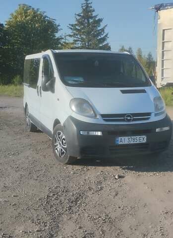 Белый Опель Виваро, объемом двигателя 0 л и пробегом 440 тыс. км за 5548 $, фото 3 на Automoto.ua