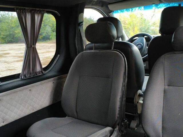 Белый Опель Виваро, объемом двигателя 1.9 л и пробегом 381 тыс. км за 6900 $, фото 8 на Automoto.ua