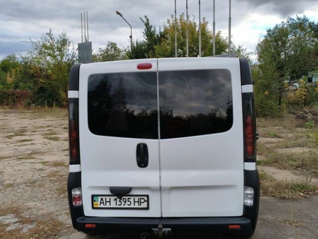 Белый Опель Виваро, объемом двигателя 1.9 л и пробегом 381 тыс. км за 6900 $, фото 5 на Automoto.ua