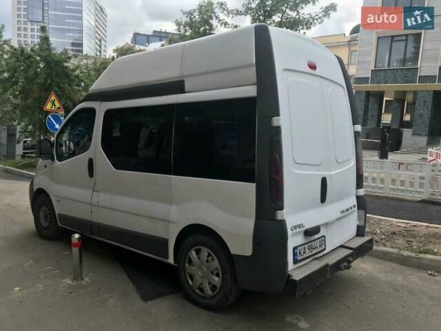 Белый Опель Виваро, объемом двигателя 1.9 л и пробегом 278 тыс. км за 5800 $, фото 2 на Automoto.ua