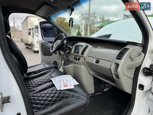 Белый Опель Виваро, объемом двигателя 1.87 л и пробегом 275 тыс. км за 6750 $, фото 20 на Automoto.ua