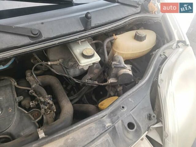 Белый Опель Виваро, объемом двигателя 1.9 л и пробегом 428 тыс. км за 6600 $, фото 17 на Automoto.ua