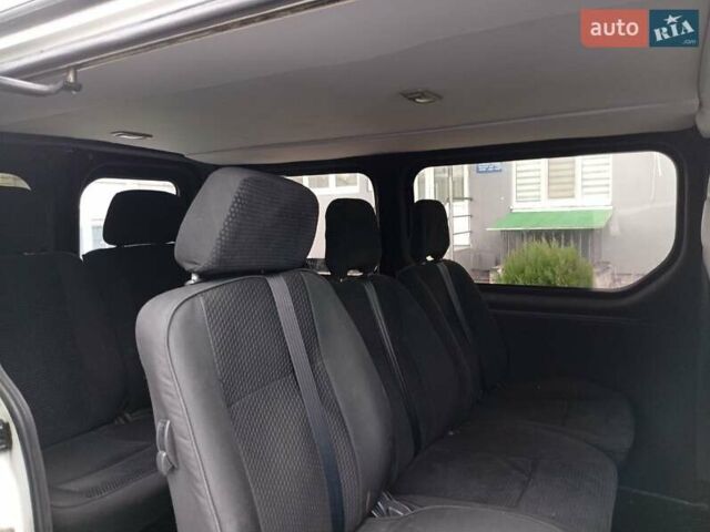 Белый Опель Виваро, объемом двигателя 1.9 л и пробегом 310 тыс. км за 6500 $, фото 3 на Automoto.ua