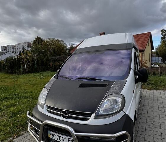 Білий Опель Віваро, об'ємом двигуна 1.9 л та пробігом 340 тис. км за 6000 $, фото 1 на Automoto.ua