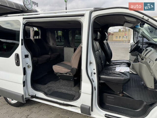 Белый Опель Виваро, объемом двигателя 1.87 л и пробегом 275 тыс. км за 6750 $, фото 17 на Automoto.ua