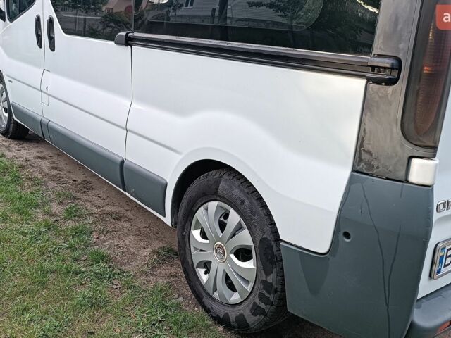 Білий Опель Віваро, об'ємом двигуна 1.9 л та пробігом 400 тис. км за 5950 $, фото 22 на Automoto.ua