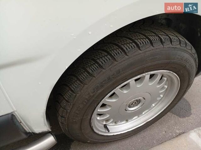 Белый Опель Виваро, объемом двигателя 1.9 л и пробегом 310 тыс. км за 6500 $, фото 7 на Automoto.ua