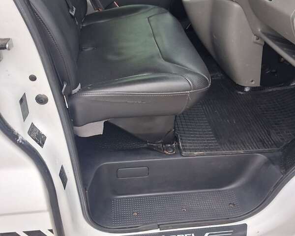 Белый Опель Виваро, объемом двигателя 1.87 л и пробегом 350 тыс. км за 7300 $, фото 20 на Automoto.ua