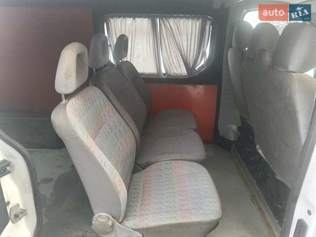 Белый Опель Виваро, объемом двигателя 1.9 л и пробегом 428 тыс. км за 6600 $, фото 8 на Automoto.ua