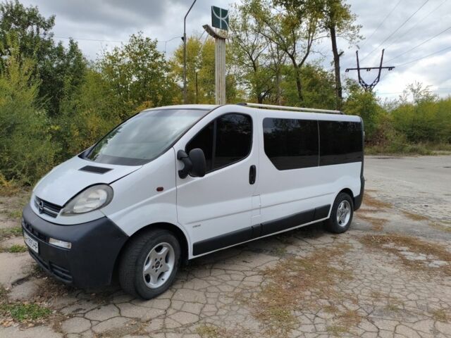 Белый Опель Виваро, объемом двигателя 1.9 л и пробегом 381 тыс. км за 6900 $, фото 3 на Automoto.ua