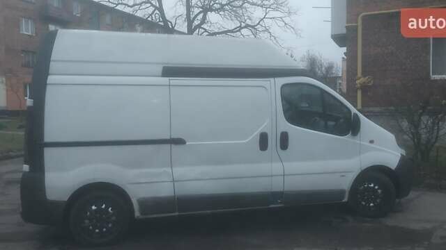 Белый Опель Виваро, объемом двигателя 1.87 л и пробегом 340 тыс. км за 4999 $, фото 8 на Automoto.ua